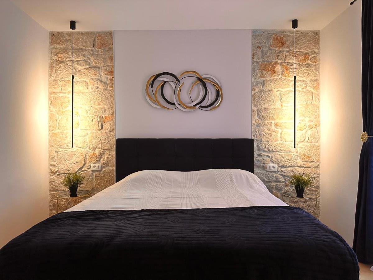 Apartment Erin Center - New Renovated Rovinj Exterior photo